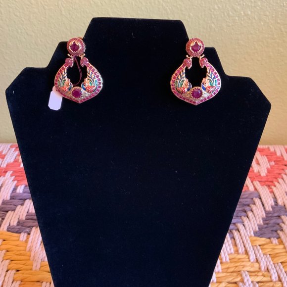 Handmade multicolour earrings with peacock design